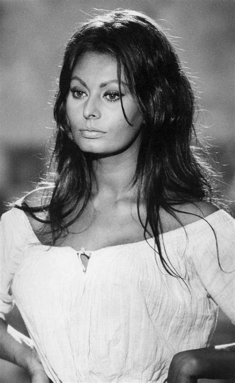 Sophia Loren Porn Pics & Naked Photos